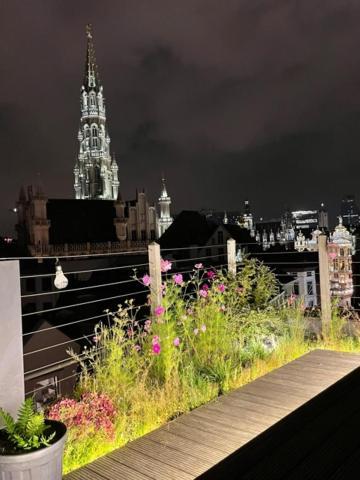 Duplex dernier étage avec terasse à deux pas de la grand place Bruselas Exterior foto