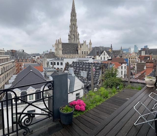 Duplex dernier étage avec terasse à deux pas de la grand place Bruselas Exterior foto