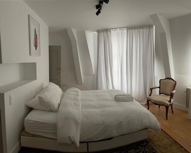 Duplex dernier étage avec terasse à deux pas de la grand place Bruselas Exterior foto